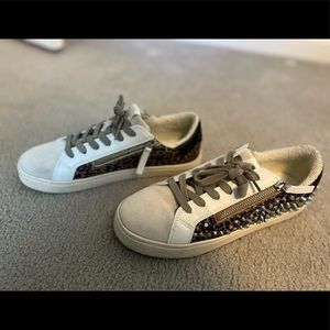 Steve Madden sneaks with double zip sides, cheetah print and silver studs!